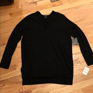 NWT Trouve V-neck Tunic Sweater
